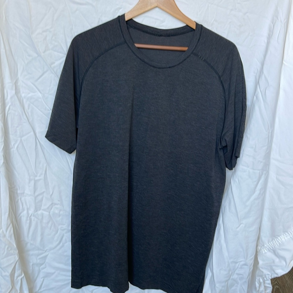 Lulu workout shirt